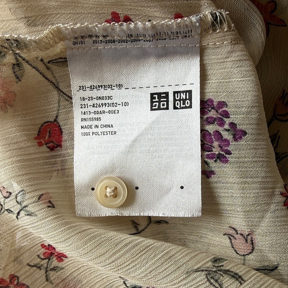 Uniqlo Chic Floral Beige Blouse for Women / L - Picture 8 of 9